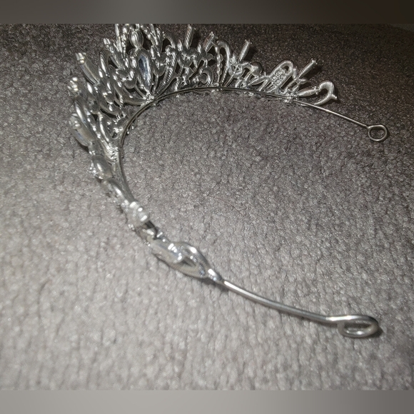 Tiara - Picture 2 of 4